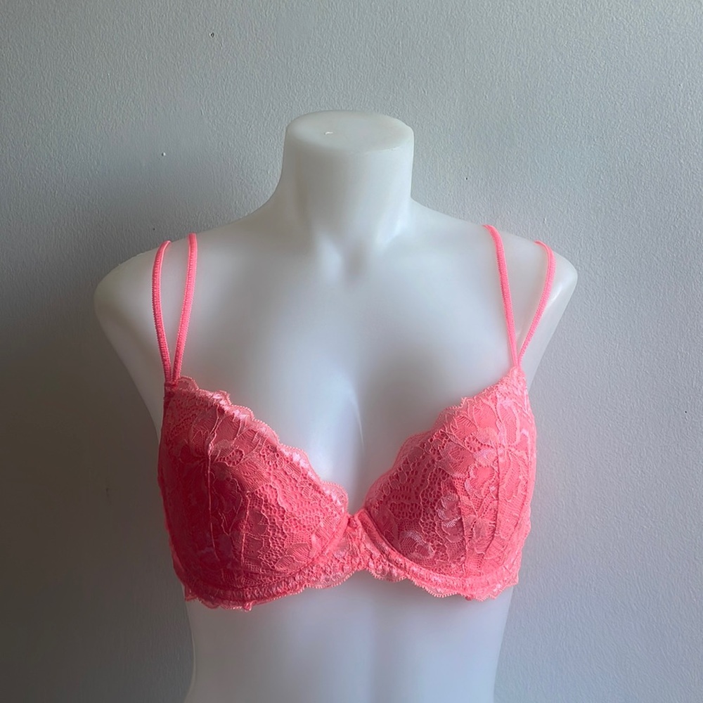 PINK Victoria’s Secret Lightly Lined Demi Bra 34C